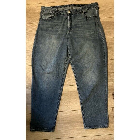 Revery Jeans Size 18W Mid-Rise Girlfriend 28” Inseam  Blue Denim - Picture 2 of 7